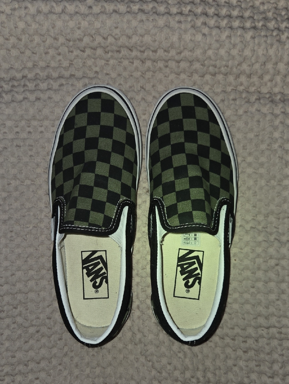 Vans Slip-On Checkerboard in Olive Green and Black